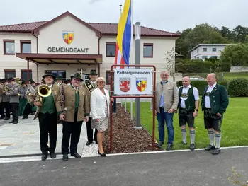 Die Gemeinde Surberg besucht die Partnergemeinde Grafenbach-St. Valentin